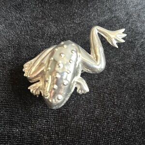 Sterling Silver Frog Brooch